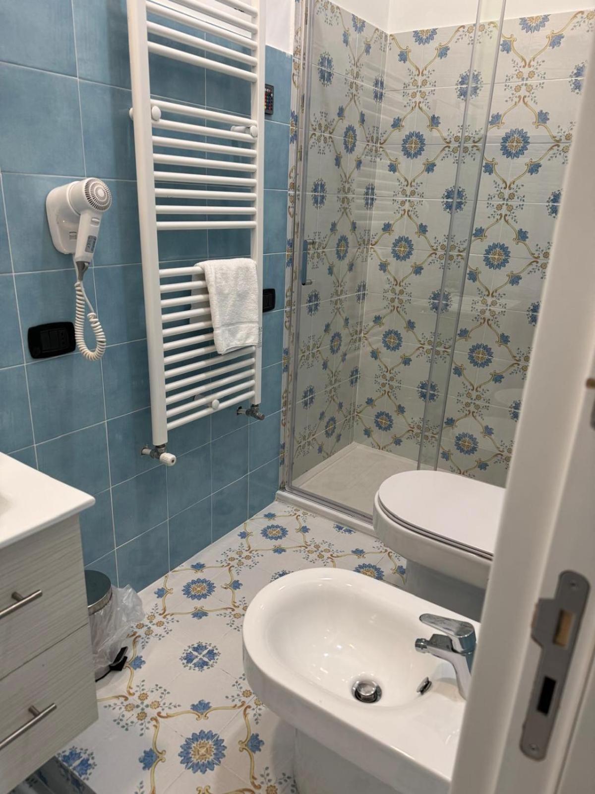 Suite & Luxury Rooms Palazzo Diomede Carafa Naples Exterior photo